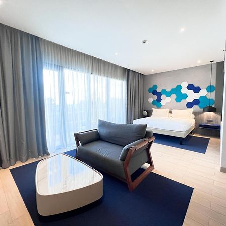 Hotel Ibis Styles Batam Nagoja Zewnętrze zdjęcie